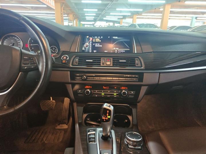 5 Series 2014 525Li Luxury Design Package photo 5