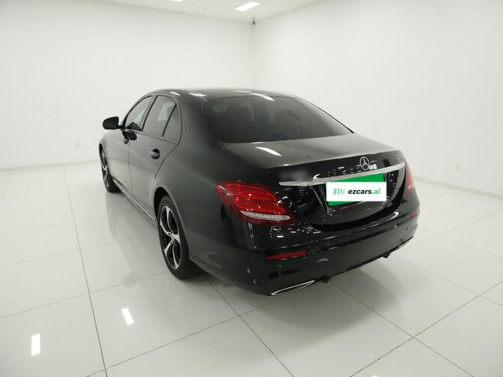 E-Class 2017 E 200 Sport photo 4