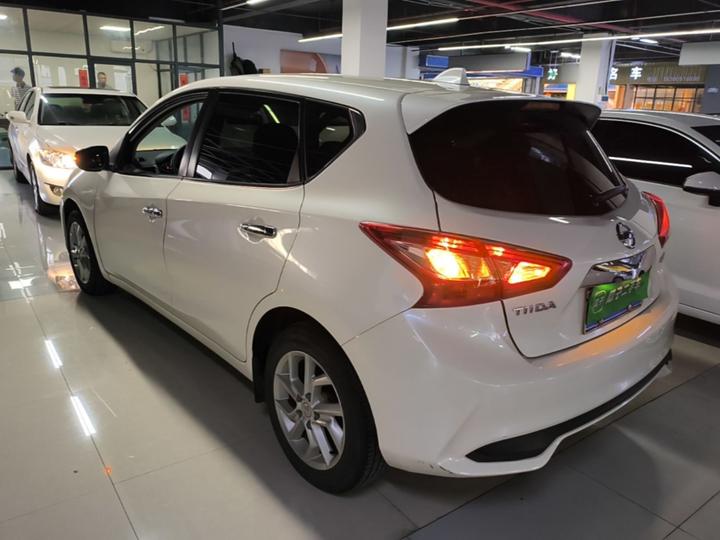 Tiida 2021 1.6L CVT photo 4