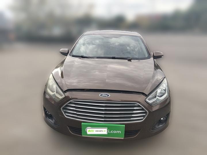 Escort 2015 1.5L MT Comfort photo 2