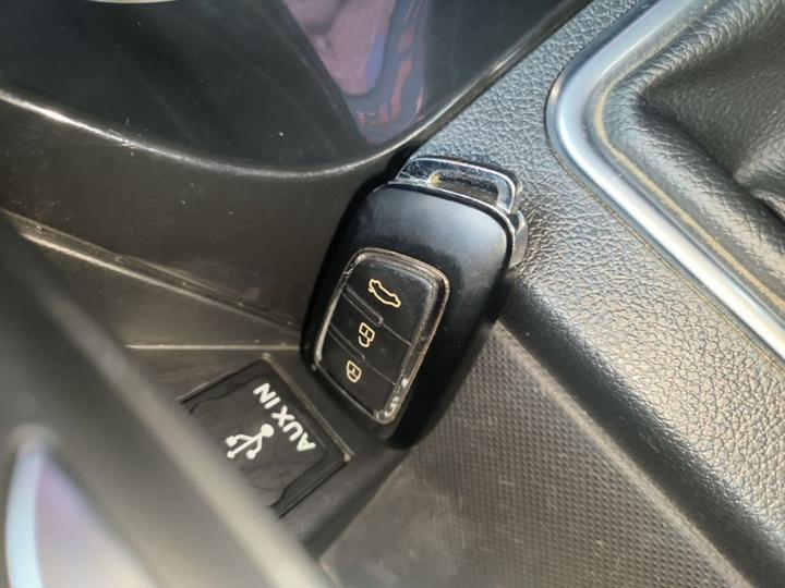 AX7 2015 2.0L MT photo 8