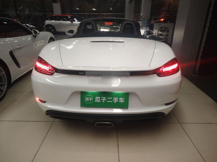 718 2020 Boxster 2.0T photo 3