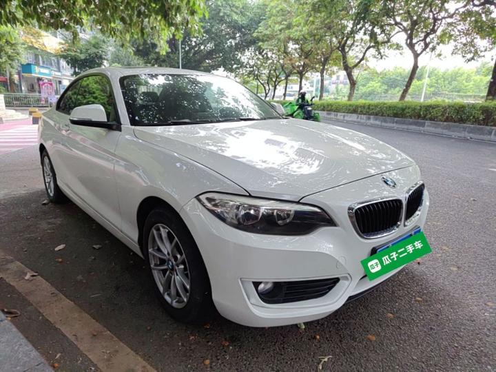 2 Series Imported 2015 218i photo 3