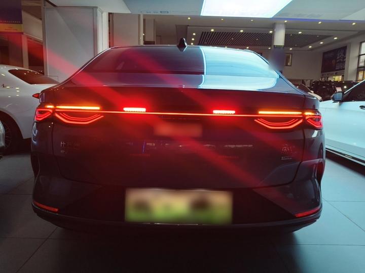Qin L 2025 EV 545KM photo 3