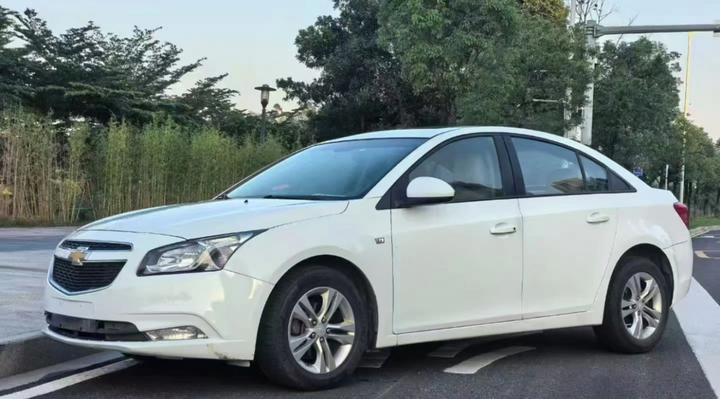 2015 1.5L Classic SE AT