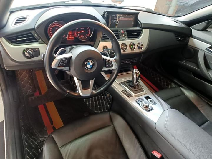 Z4 2013 sDrive20i Leading photo 2