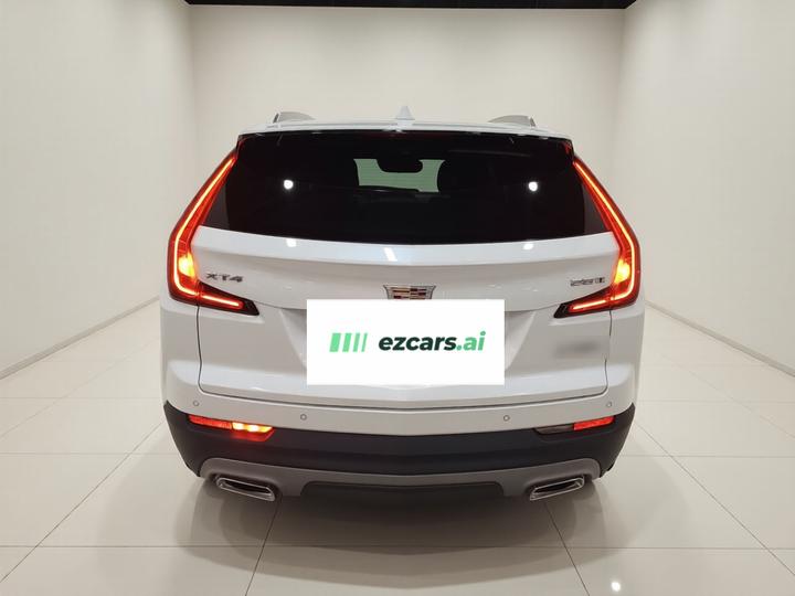 XT4 2020 Facelift 28T RWD Leading photo 3