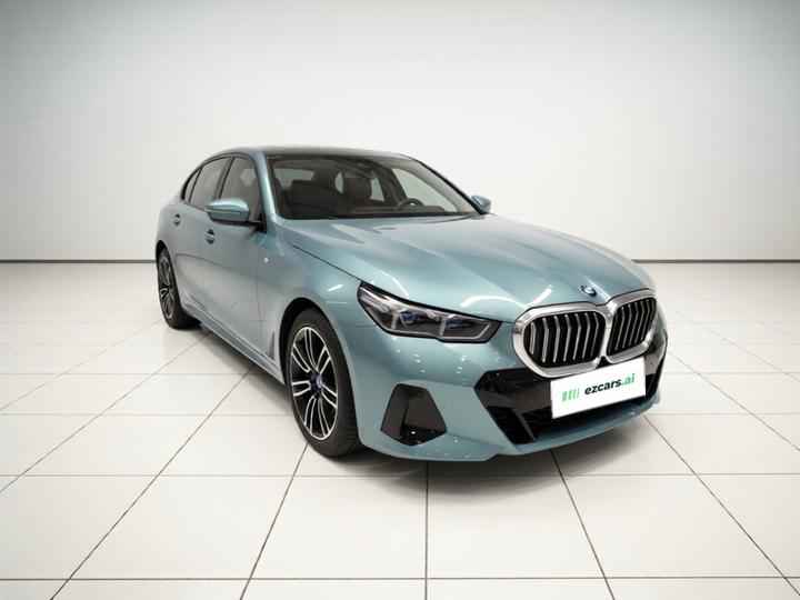 5 Series Imported 2024 525i M Sport Package photo 3