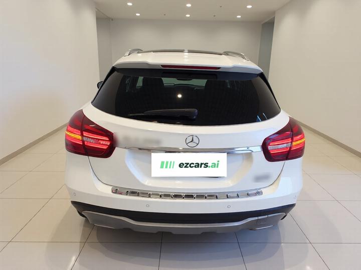 GLA 2019 GLA 200 Dynamic photo 3