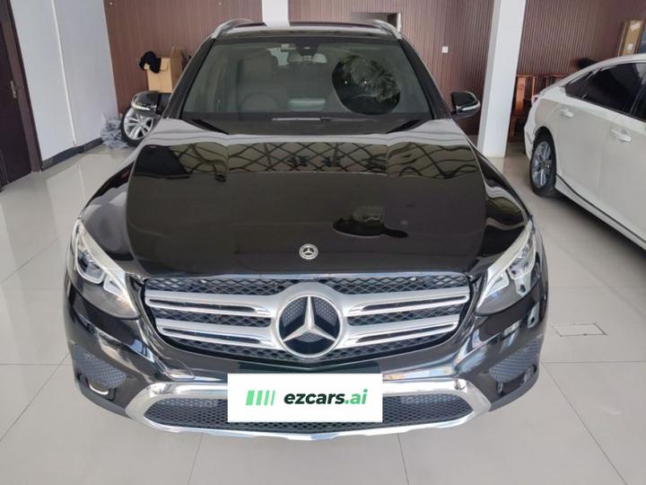 GLC 2019 GLC 200 4MATIC photo 2