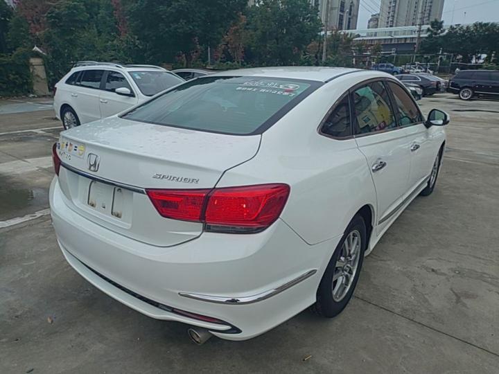 Spirior 2015 2.0L Premium photo 4