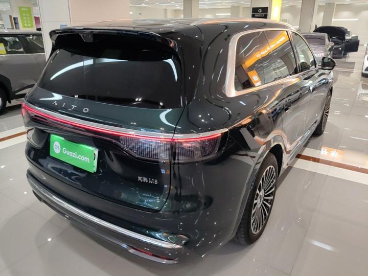 HIMA AITO M8 2025 EREV Ultra 53.4kWh 6-Seater 192-Line LiDAR photo 4