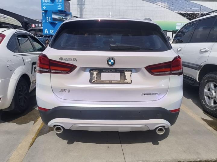 X1 2022 Facelift xDrive25Li Exclusive photo 3