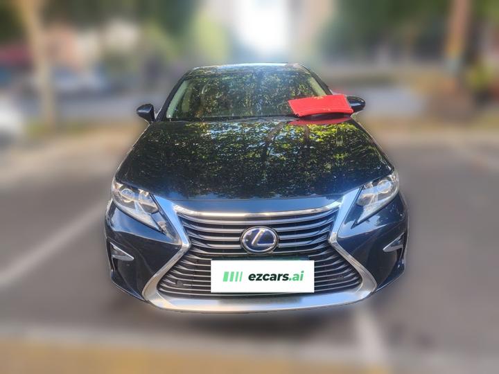 ES 2015 300h Comfort photo 2