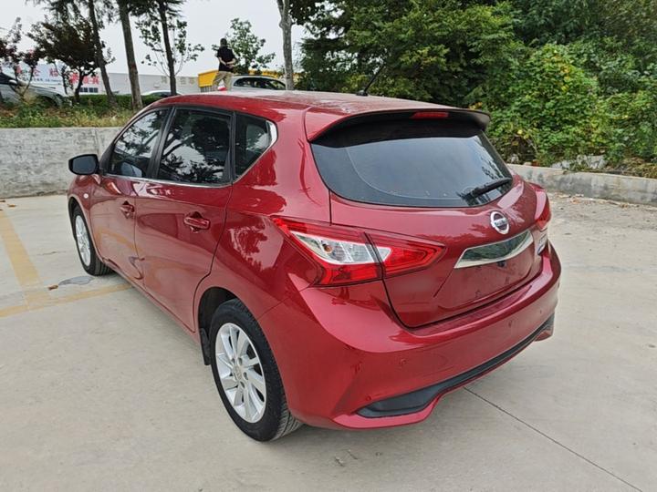 Tiida 2016 1.6L CVT photo 4