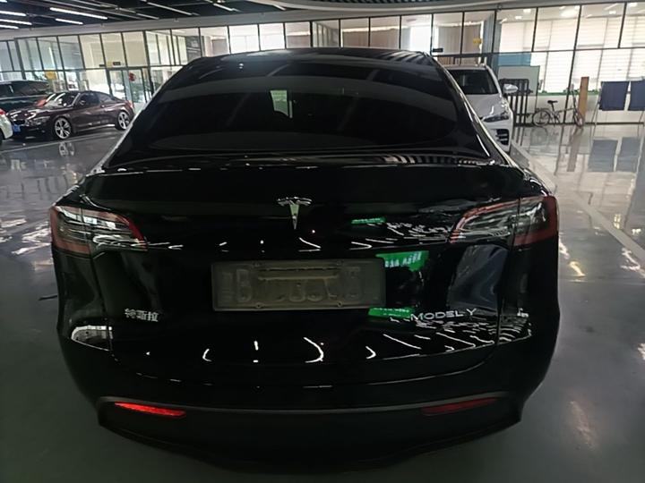 Model Y 2022 Facelift Long Range AWD photo 3