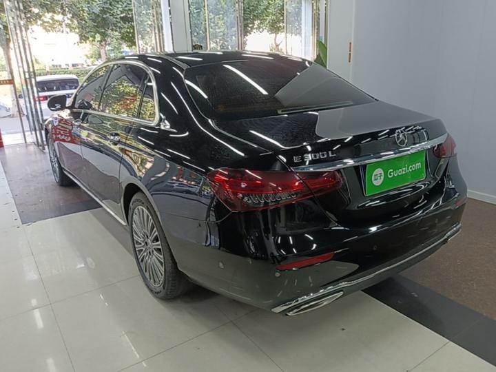 E-Class 2023 E 300 L Luxury photo 4