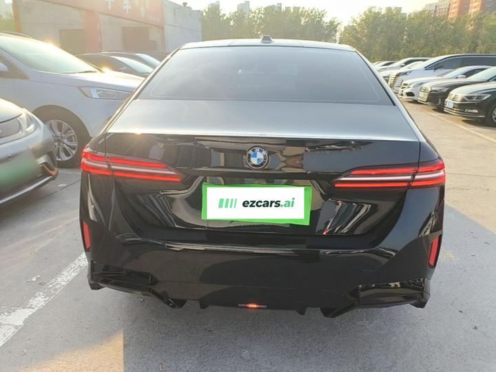 5 Series 2025 525Li M Sport Package photo 5
