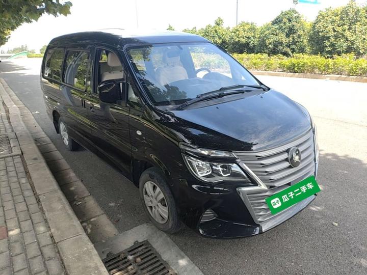 Lingzhi 2023 M5L 1.6L 7-Seater photo 3