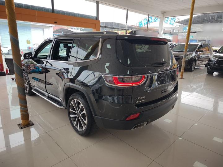 Grand Commander 2018 2.0T AWD Enjoy China VI photo 4