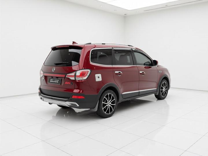 Forthing SX6 2016 1.6L MT Luxury photo 6