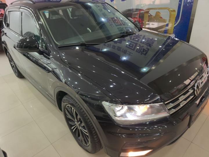 Tiguan L 2021 330TSI AT RWD Comfort photo 3