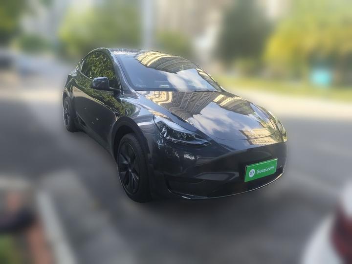 Model Y 2024 RWD photo 3