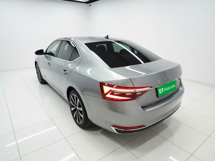 Superb 2024 TSI280 DSG Exclusive photo 4