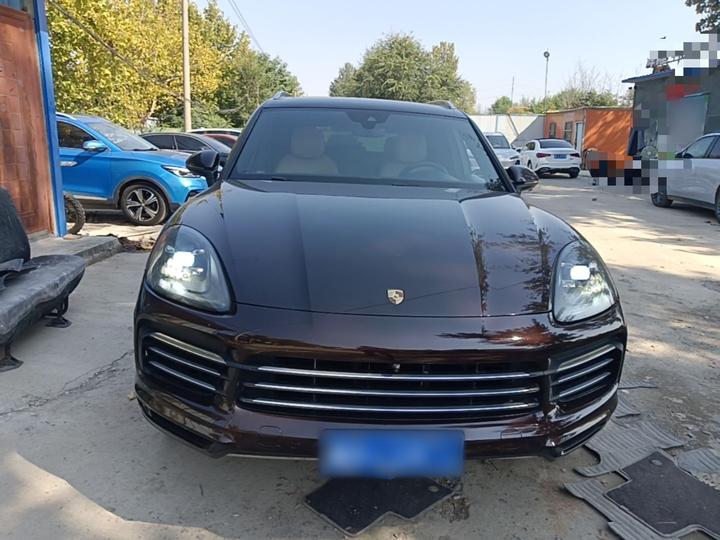 2018 Cayenne 3.0T photo 2