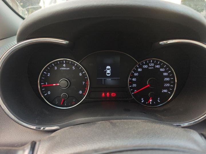 K3 2015 1.6L MT GL photo 4