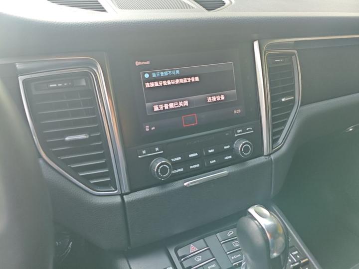 2017 Macan 2.0T photo 8