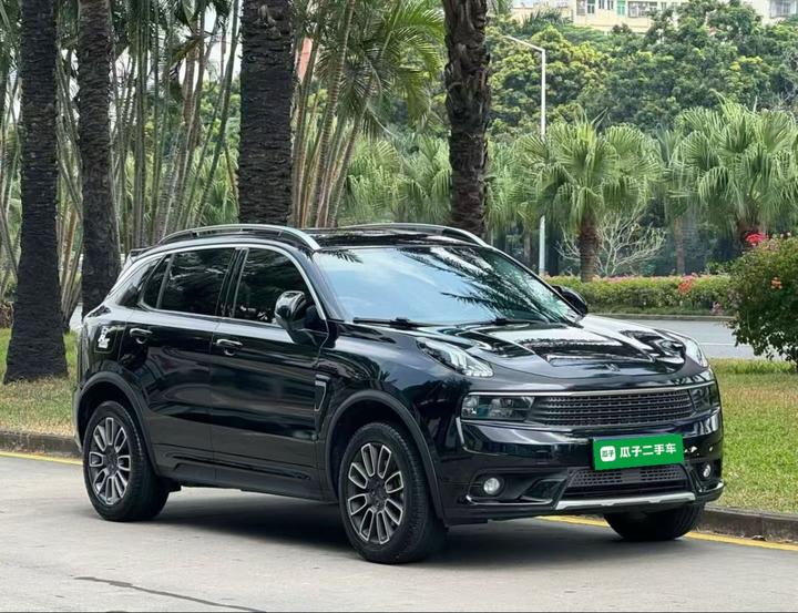 01 EM-P 2019 1.5T PHEV Plus photo 3