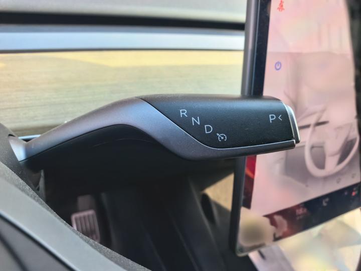 Model Y 2022 Facelift RWD photo 6