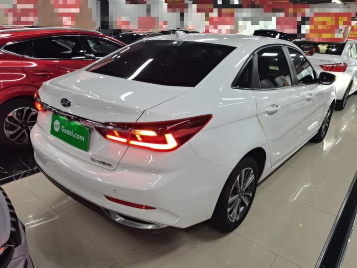 Escort 2021 1.5L AT photo 4