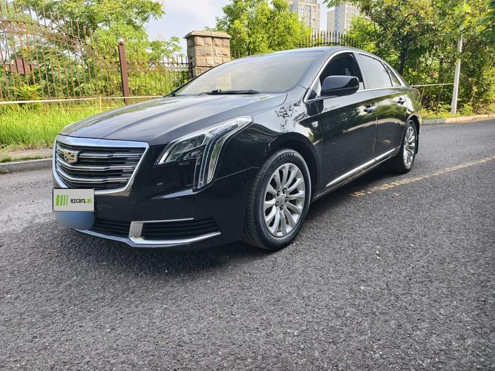 XTS 2018 28T Tech