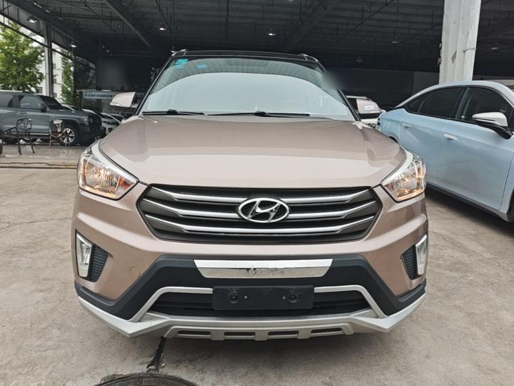 ix25 2015 1.6L AT RWD Smart GLS photo 2