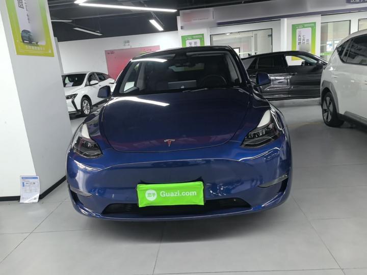 Model Y 2021 Standard Range RWD photo 2
