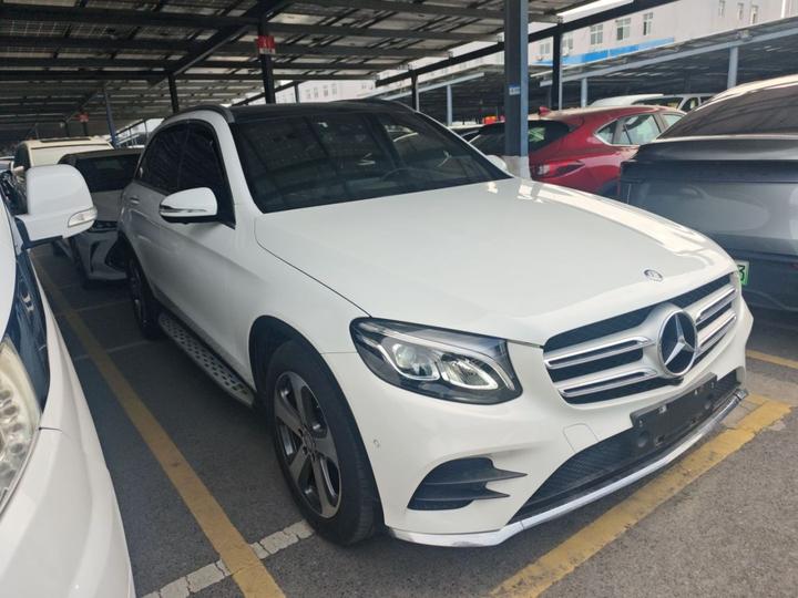 GLC 2017 GLC 260 4MATIC Luxury photo 3
