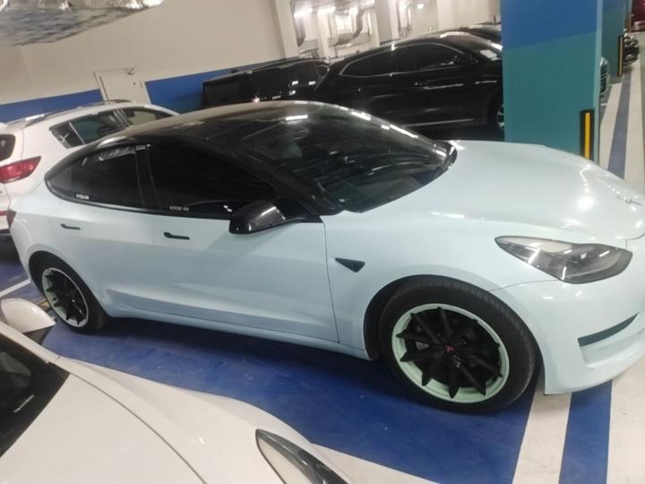 Model 3 2022 RWD photo 4
