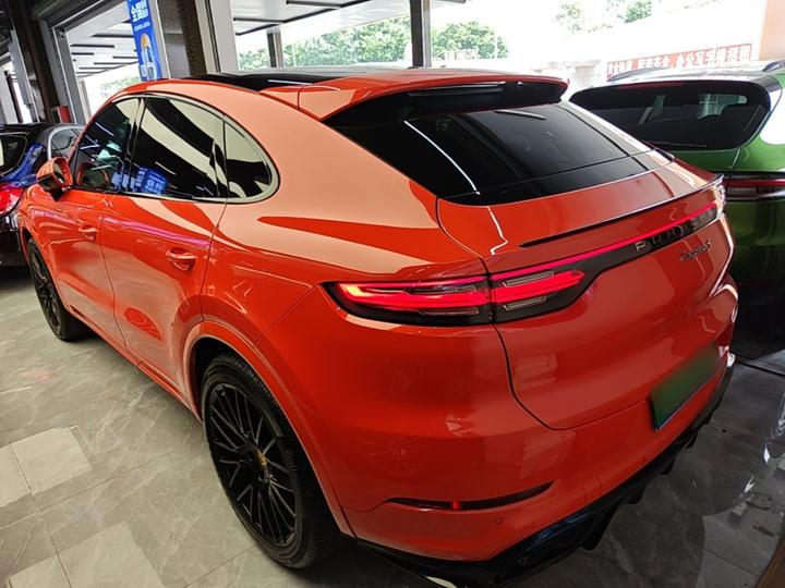 2019 Cayenne Coupé 3.0T photo 4