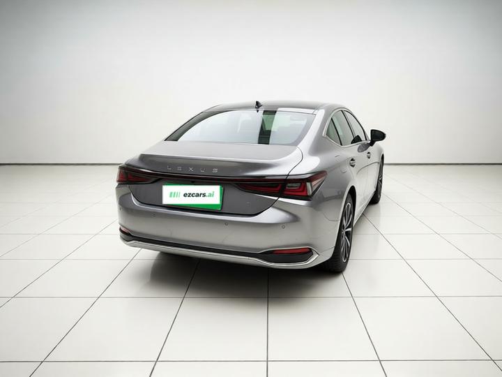 ES 2025 200 Exclusive photo 5
