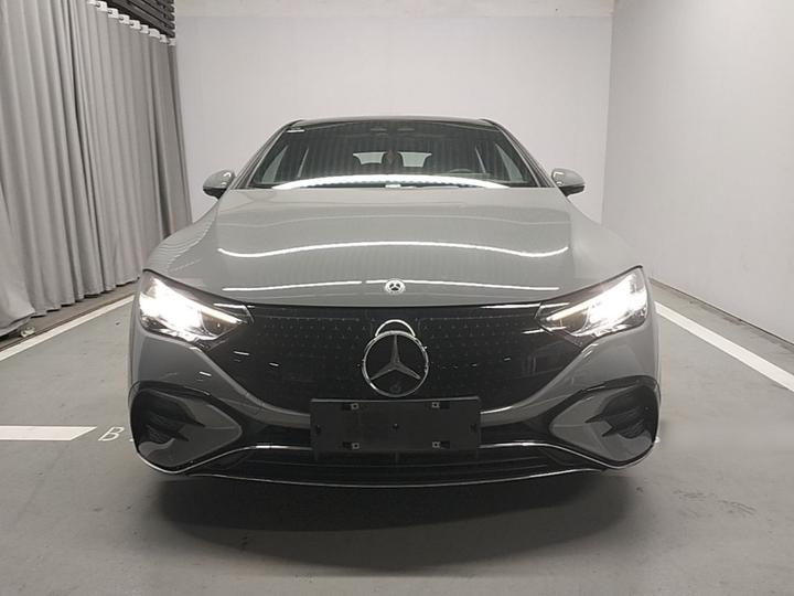 EQE 2022 350 Luxury photo 2
