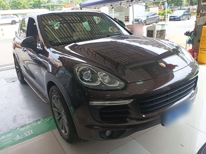 2015 Cayenne 3.0T photo 3