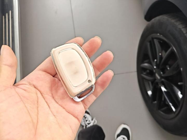 ix25 2015 1.6L AT RWD Smart GLS photo 8