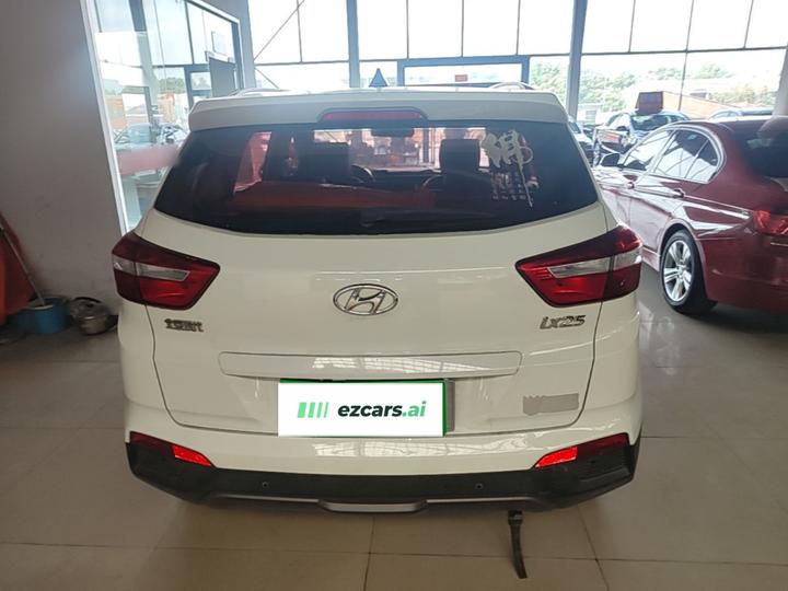 ix25 2015 1.6L AT RWD Smart GLS photo 4