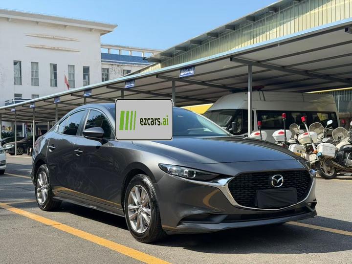 3 Axela 2021 2.0L AT photo 3