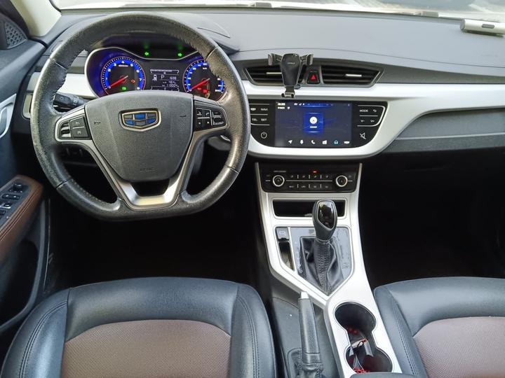 Vision 2018 1.5L AT photo 5