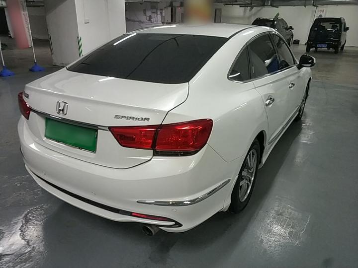 Spirior 2015 2.0L Premium photo 4