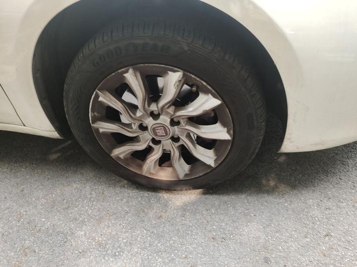 Fiat 2014 1.4T AT Comfort photo 8