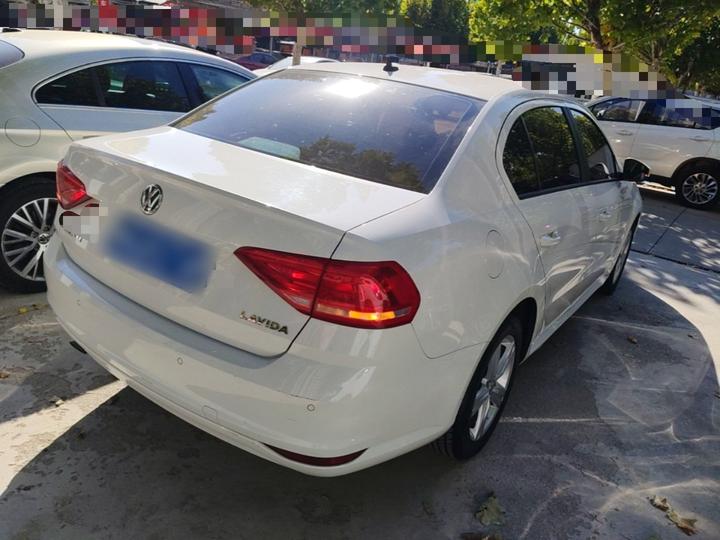 Lavida 2017 1.6L AT photo 6